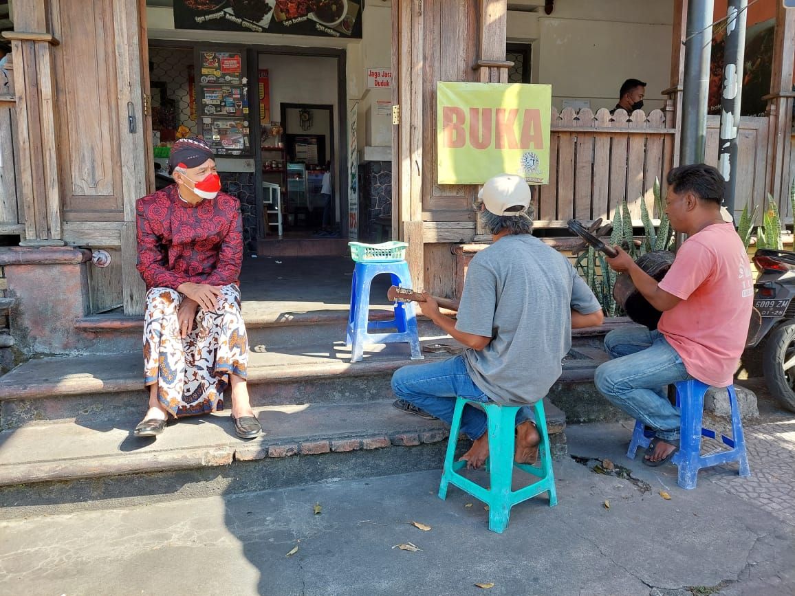 podiumnews.com-Ganjar Protes, Minta Dilantunkan Bojo Galak pada Pengamen